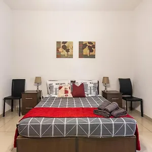 Apartament Superbly Located Cosy 2-bedroom, Valletta